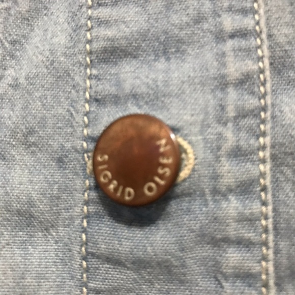 Sigrid Olsen light washed chambray. That is lightweight cotton jacket.Size Large - Picture 2 of 12